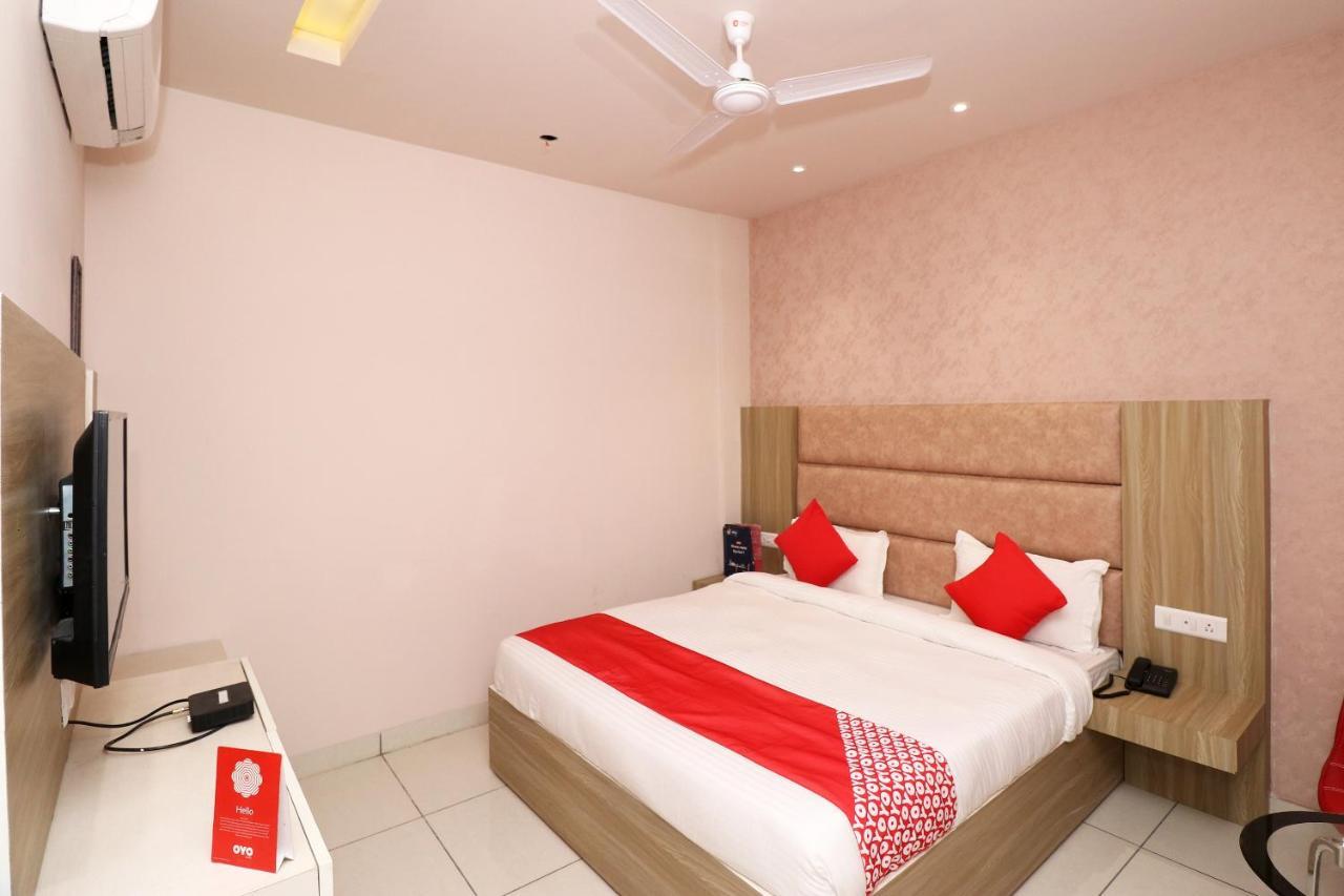 Oyo 26833 Cabana Meerut Exterior photo