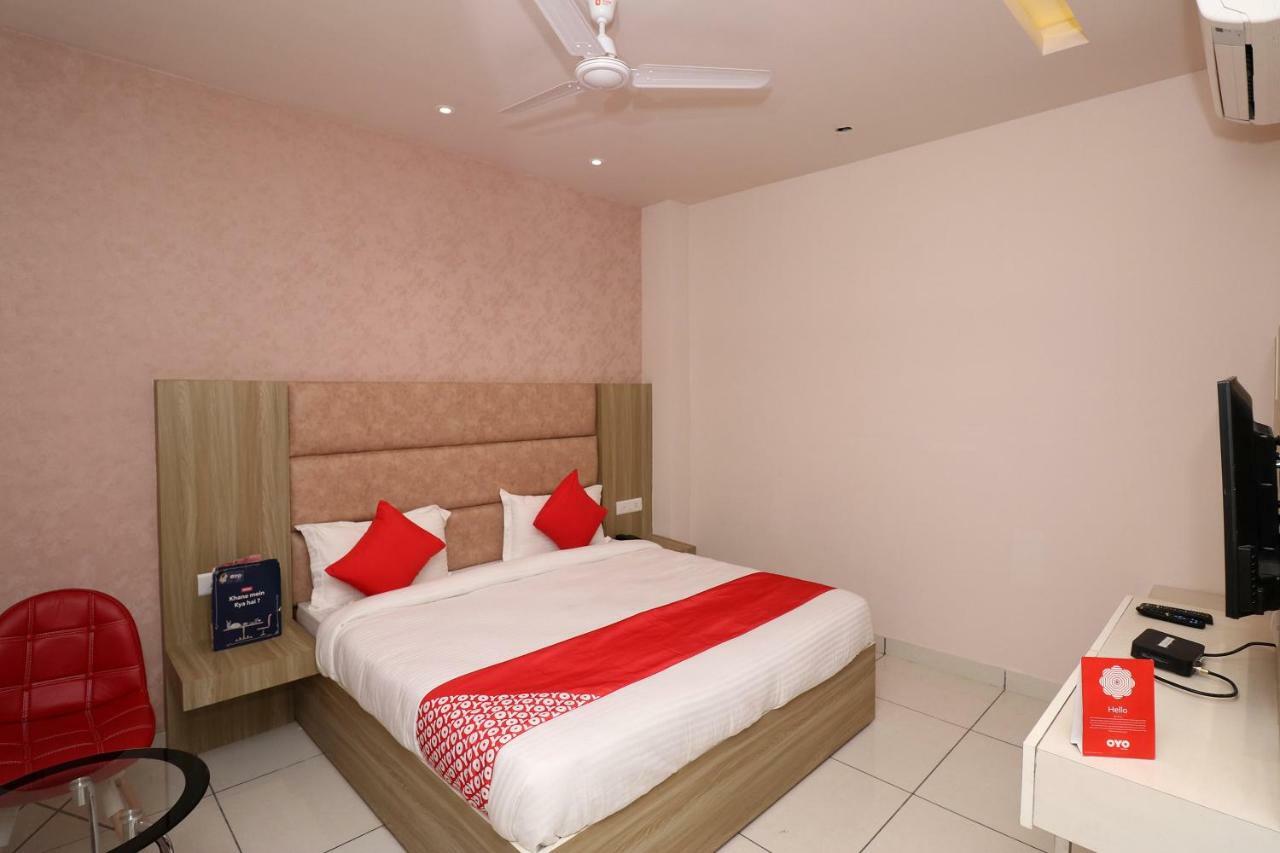 Oyo 26833 Cabana Meerut Exterior photo
